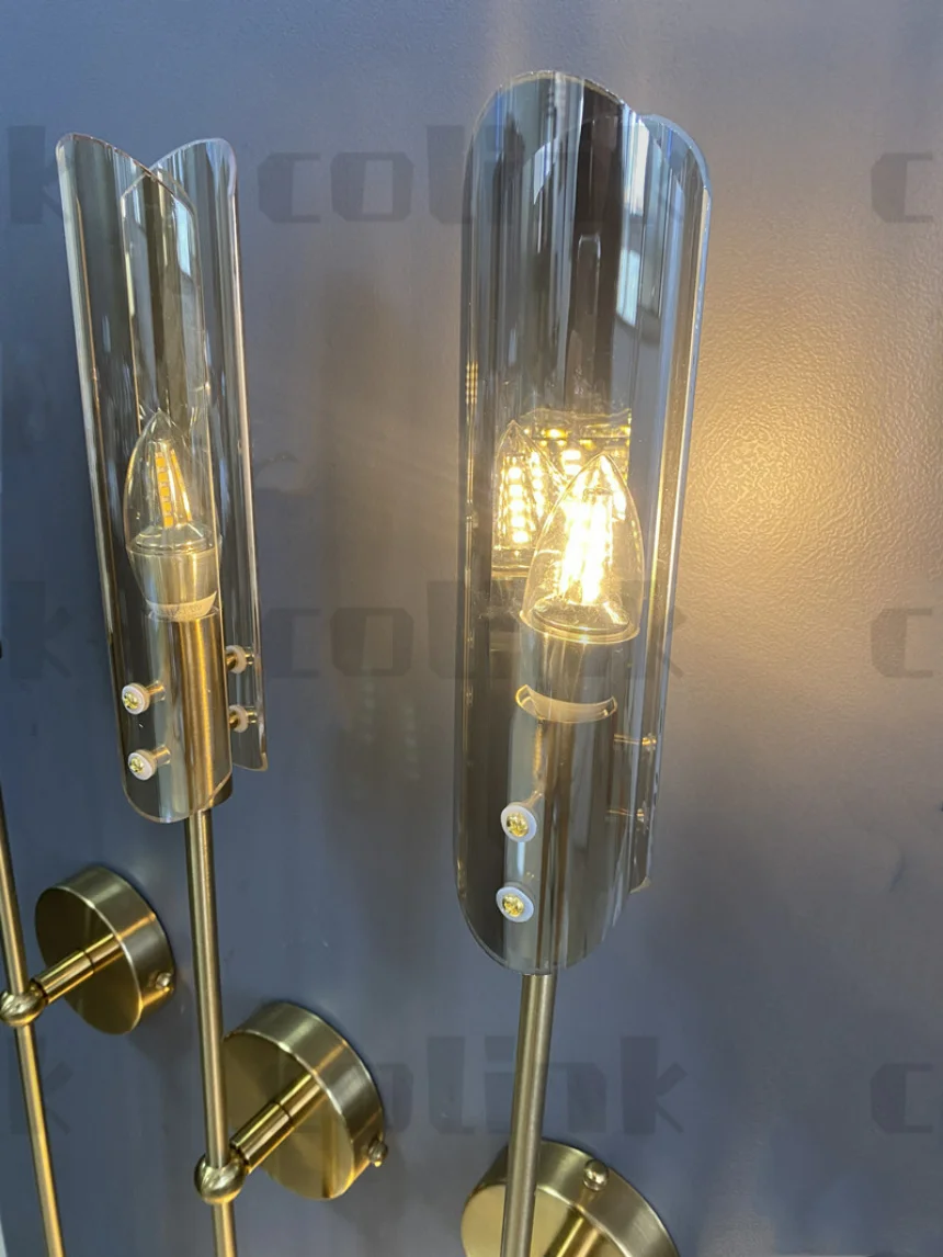 פמוט קיר אורות עבור חדר השינה ליד המיטה במלון קישוט מודרני בסלון רקע מנורת זכוכית רב בעיצוב גופי תאורה5