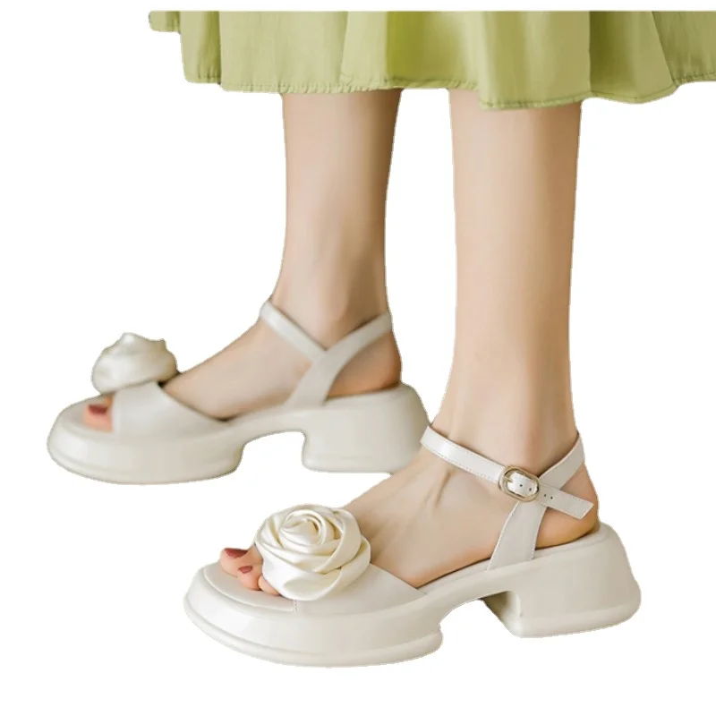 פלטפורמה נשים פרח סנדלים בקיץ נעליים שטוחות נעליים מזדמנים 2023 מגמה חדשה אופנה Slingback שקופיות עבה חוף שמלת נעלי נשים5