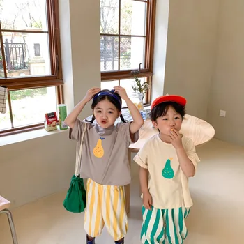 הילדים T הקיץ החדשה הגירסה הקוריאנית של בנים ובנות פירות להדפיס חולצה ילדים רופף מזדמנים עם שרוולים קצרים